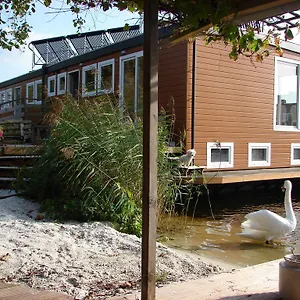 Houseboat Between Windmills Frühstückspension